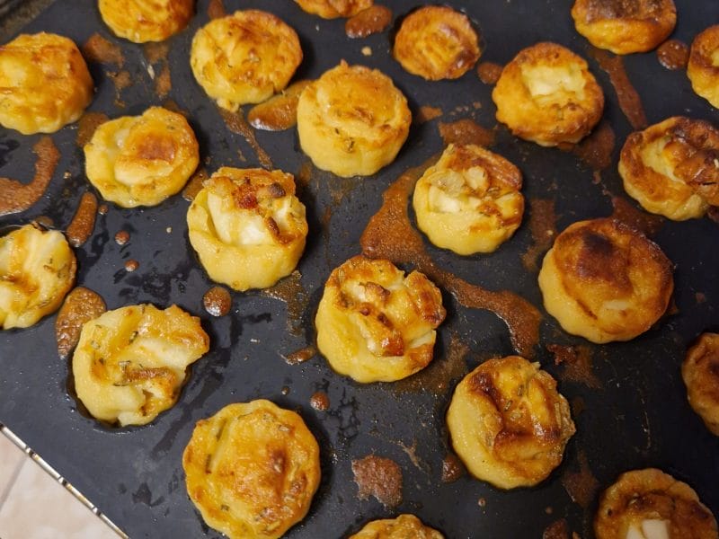 Cliquez pour zoomer ! Mini cannelés chèvre miel Thermomix par Nanie🍫