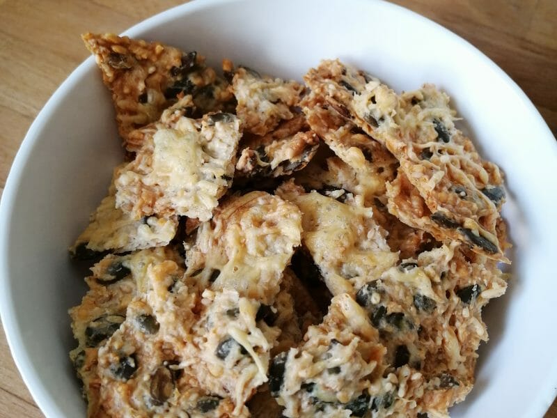 Cliquez pour zoomer ! Crackers salés à l’emmental et aux graines Thermomix par aliray31