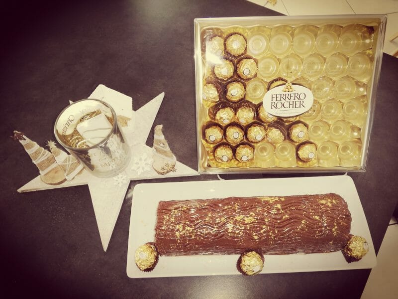 Cliquez pour zoomer ! Bûche Ferrero Rocher Thermomix par mimikinou