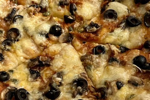 Cliquez pour zoomer ! Pizza au thon et aux olives Thermomix par aminaoo