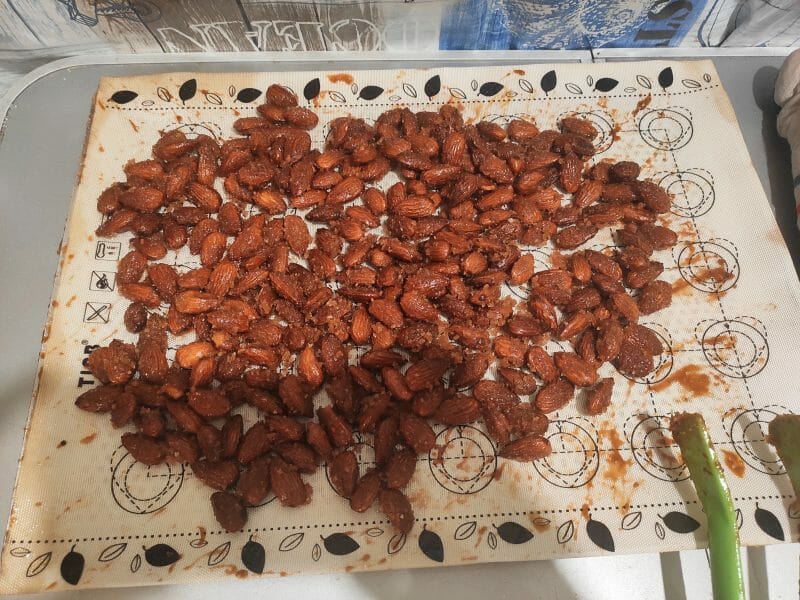 Cliquez pour zoomer ! Amandes grillées à la cannelle et au miel Thermomix par netchoss