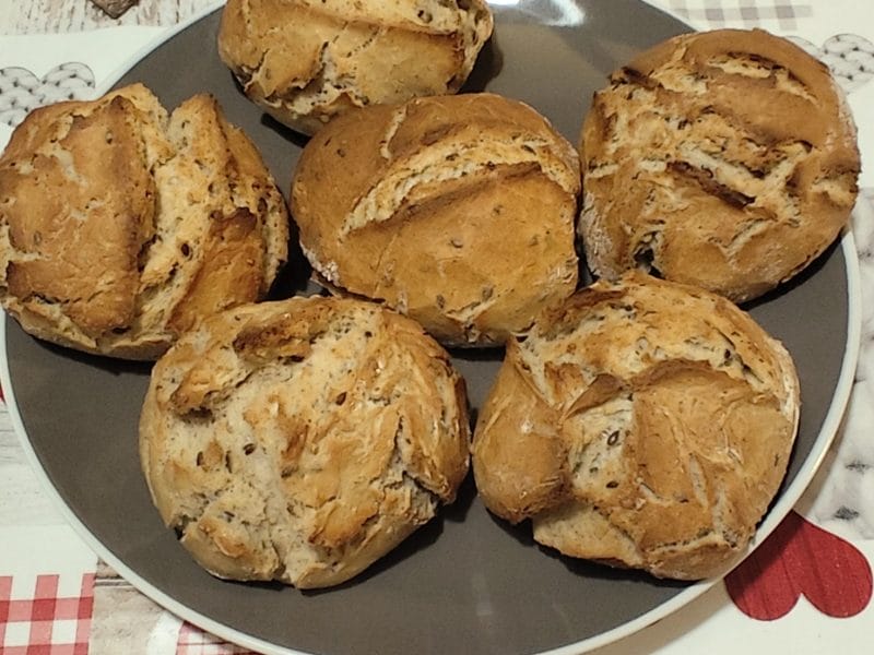 Cliquez pour zoomer ! Petits pains aux céréales Thermomix par sarah28400