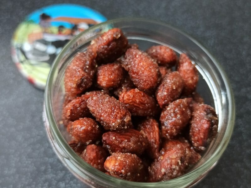 Cliquez pour zoomer ! Amandes grillées à la cannelle et au miel Thermomix par muriel69110