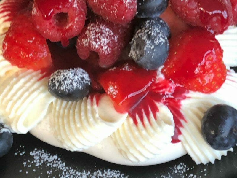 Cliquez pour zoomer ! Mini pavlova aux fraises Thermomix par detje