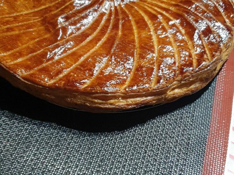 Cliquez pour zoomer ! Galette des rois à la frangipane Thermomix par gflo66
