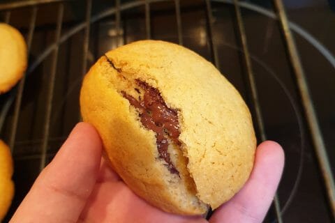 Cliquez pour zoomer ! Cookies fourrés au nutella Thermomix par toutoute