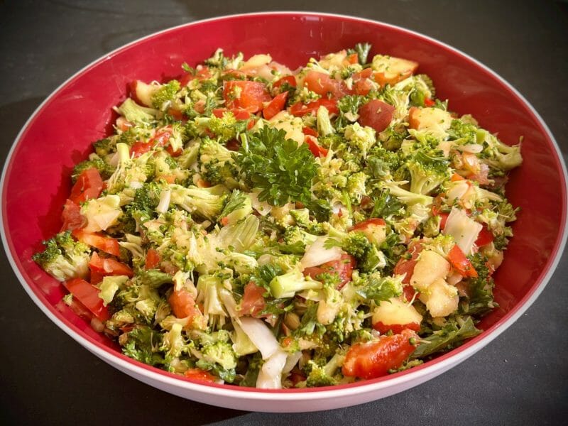 Cliquez pour zoomer ! Salade de brocolis Thermomix par Sansan