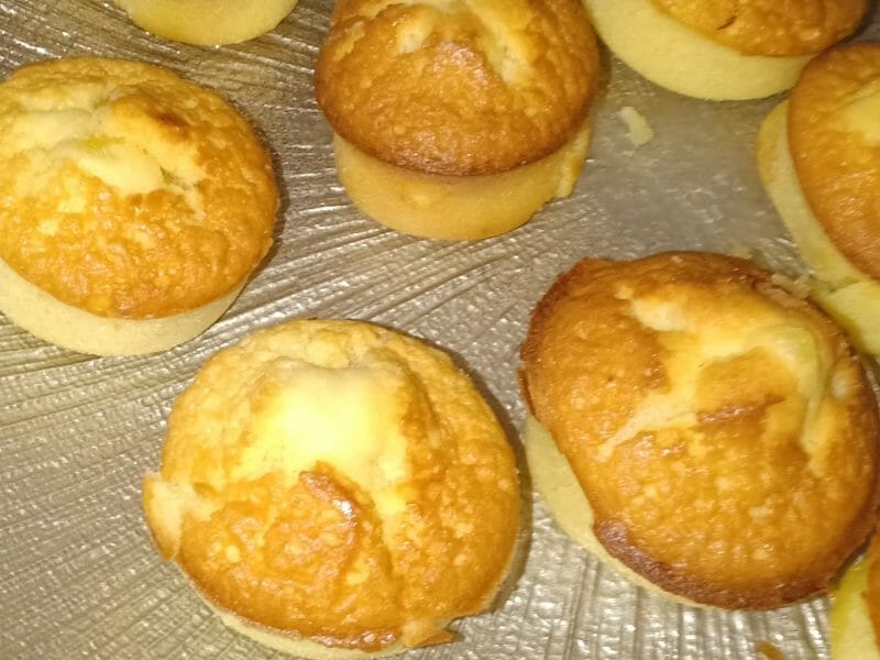 Cliquez pour zoomer ! Fondants au citron, coeur de lemon curd Thermomix par sarah_48