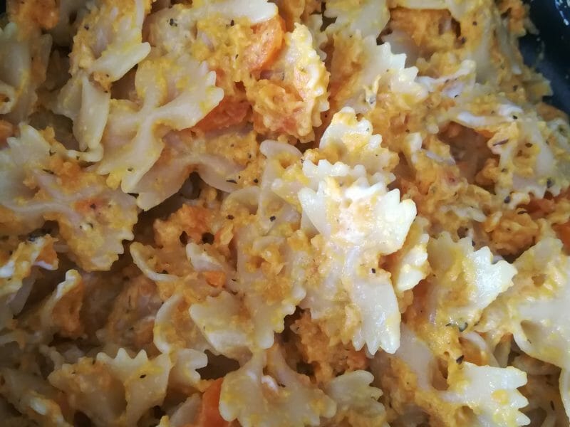 Cliquez pour zoomer ! Farfalle à la crème de courgettes Thermomix par martynates