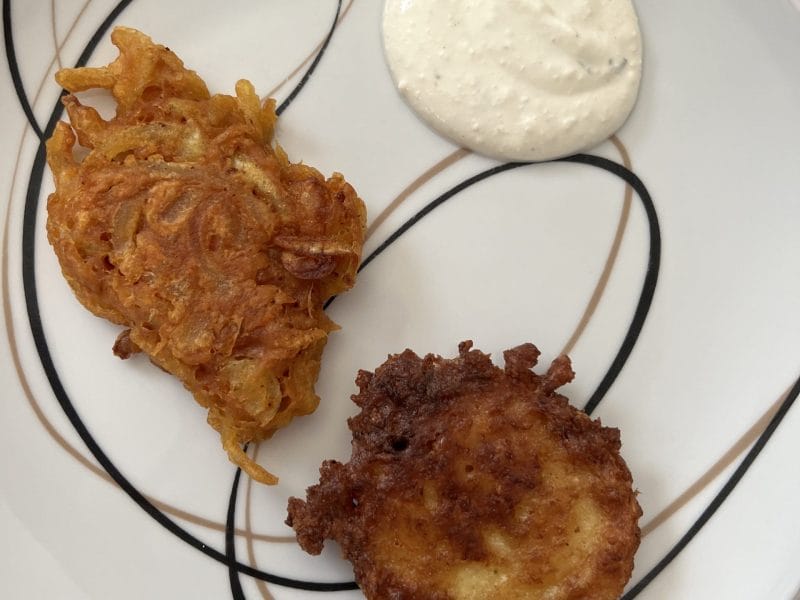 Cliquez pour zoomer ! Galettes de chou-fleur et sauce yaourt Thermomix par Anne-Claude