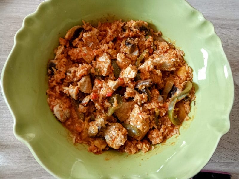Cliquez pour zoomer ! Poulet sauce poivron-tomate, riz et ses légumes Thermomix par Chris