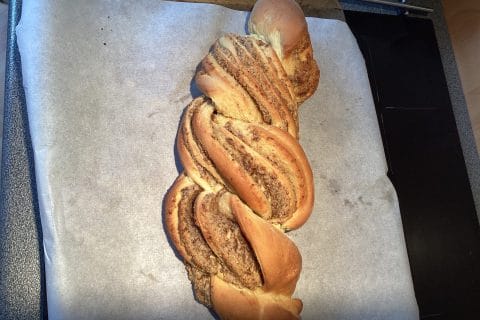 Cliquez pour zoomer ! Brioche tressée aux noisettes Thermomix par sandranava
