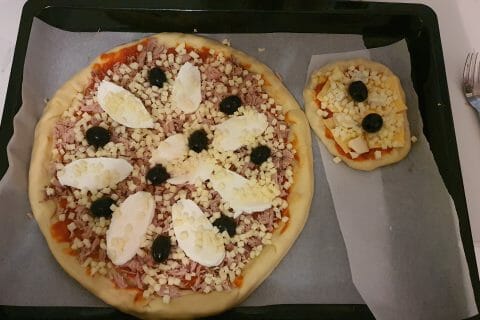 Cliquez pour zoomer ! Pizza au thon et aux olives Thermomix par oceane31