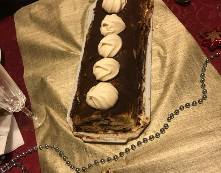 Cliquez pour zoomer ! Bûche Tiramisu Thermomix par chouquetteforever