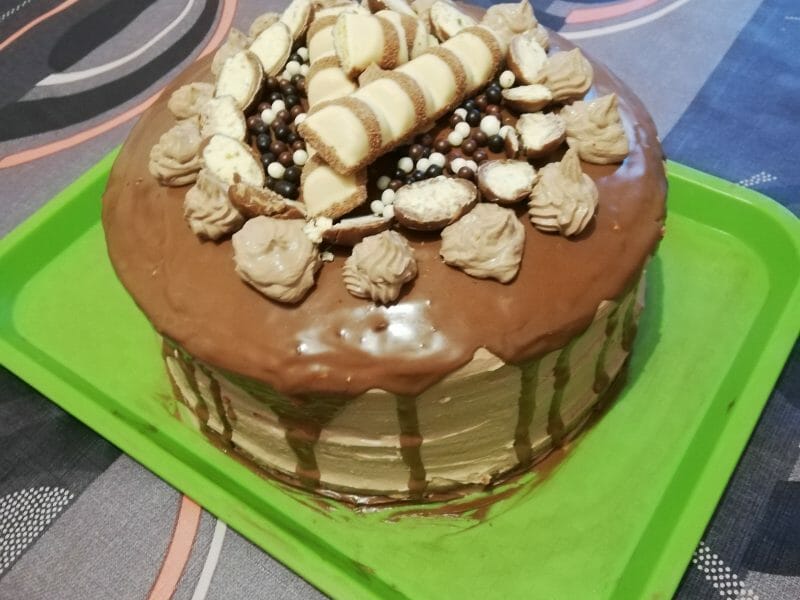 Cliquez pour zoomer ! Layer cake Kinder Bueno Thermomix par Anaïs