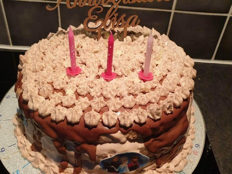 Cliquez pour zoomer ! Layer cake Kinder Bueno Thermomix par klowey