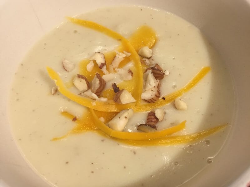 Cliquez pour zoomer ! Soupe de panais et mimolette aux noisettes Thermomix par Elsoso