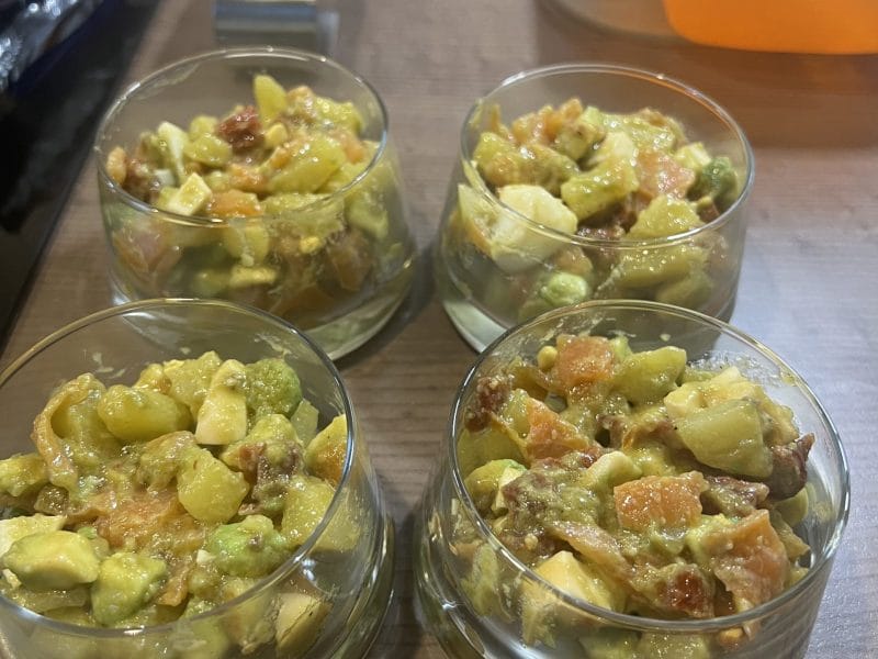 Cliquez pour zoomer ! Salade pommes de terre, saumon et avocat Thermomix par louska