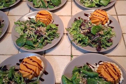 Cliquez pour zoomer ! Dômes à la mousse de poivrons et chèvre frais Thermomix par acm42