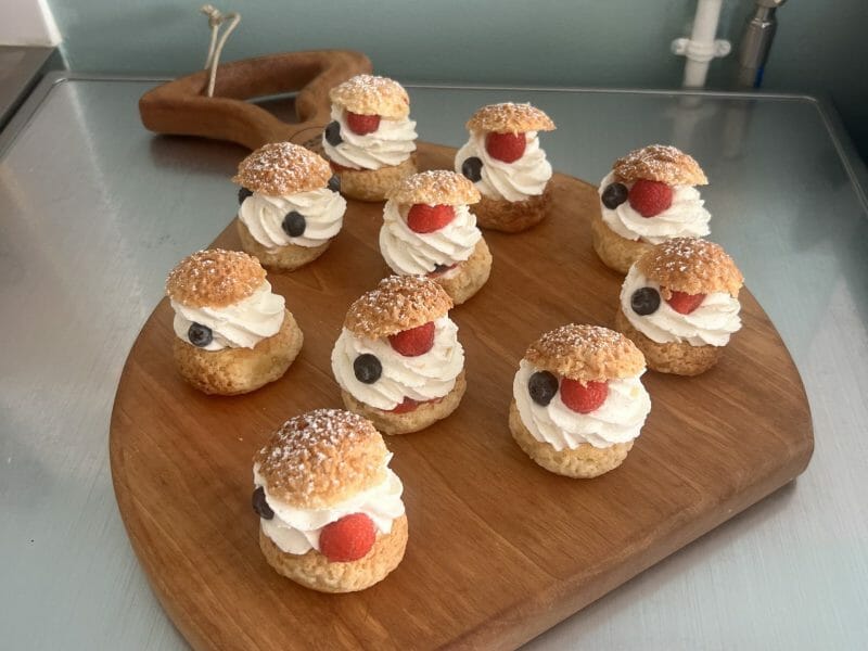 Cliquez pour zoomer ! Choux craquelin fraises chantilly Thermomix par clin87