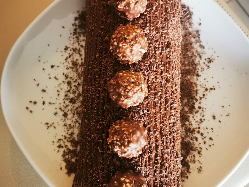 Cliquez pour zoomer ! Bûche Ferrero Rocher Thermomix par tatiana_9