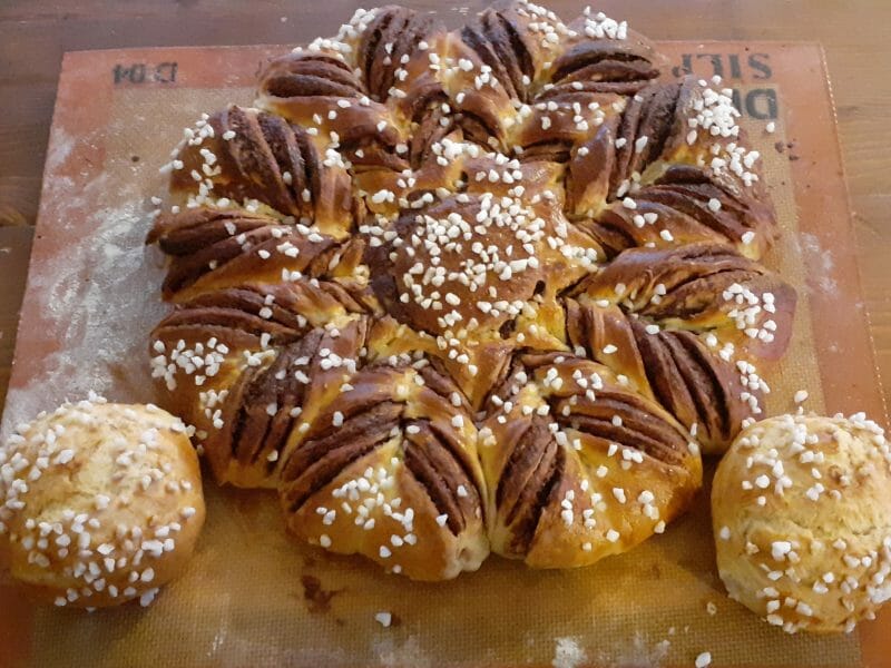 Cliquez pour zoomer ! Brioche étoilée au Nutella Thermomix par Amelaïe