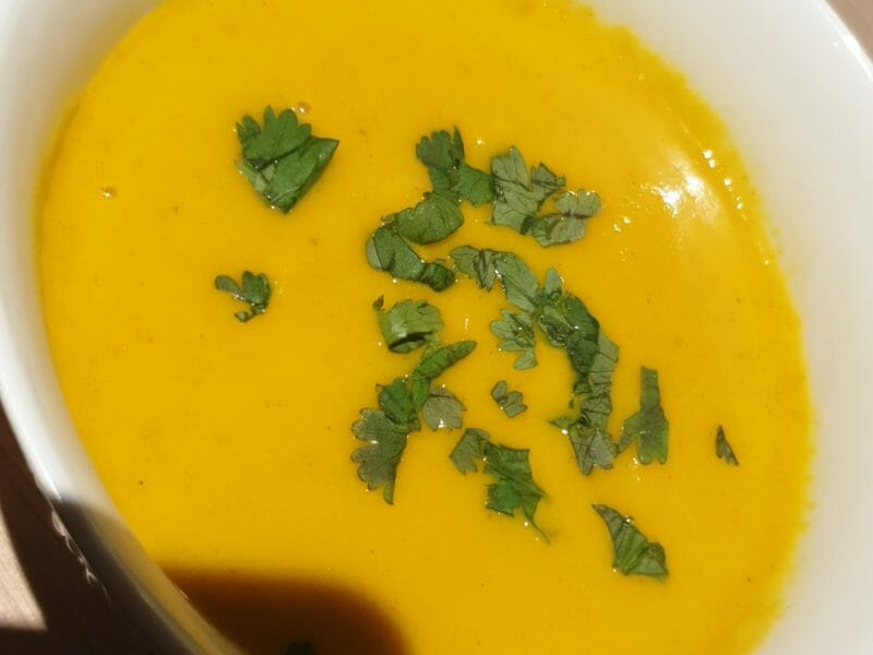 Cliquez pour zoomer ! Velouté carottes et pommes, au lait de coco Thermomix par melissa_36