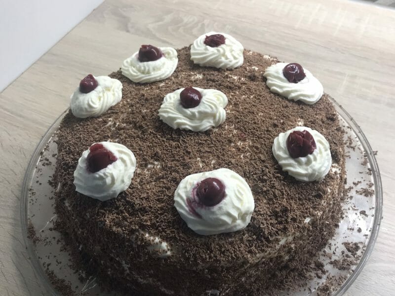 Cliquez pour zoomer ! Bûche forêt noire Thermomix par coralie_46