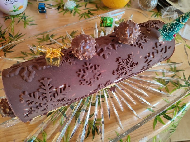 Cliquez pour zoomer ! Bûche Ferrero Rocher Thermomix par cocomika31190@hotmail_fr