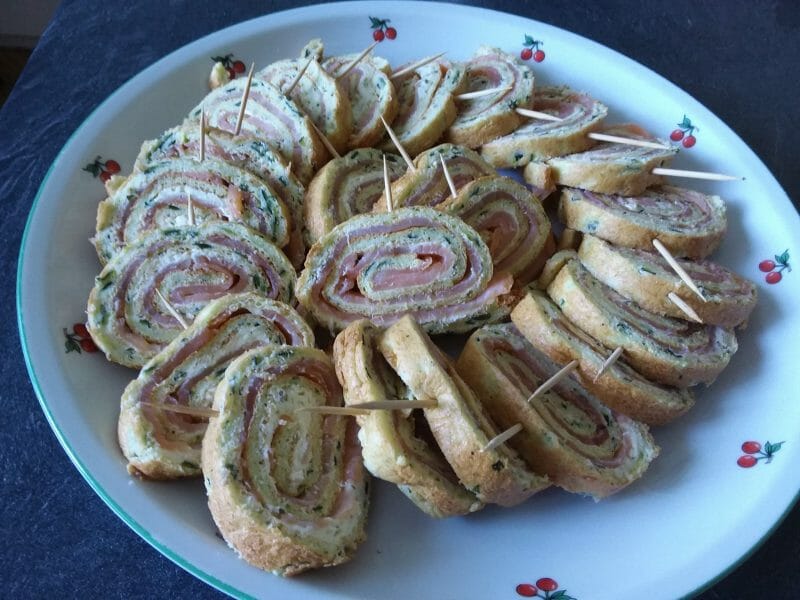 Cliquez pour zoomer ! Roulé aux courgettes et au saumon fumé Thermomix par cathou56