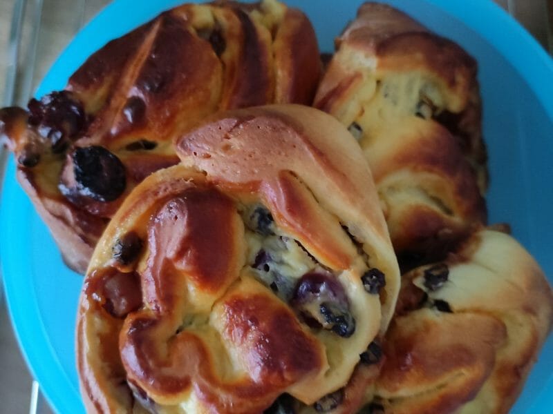 Cliquez pour zoomer ! Pains aux raisins Thermomix par Fyne
