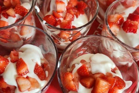 Cliquez pour zoomer ! Tiramisu aux fraises en verrines Thermomix par Cofike