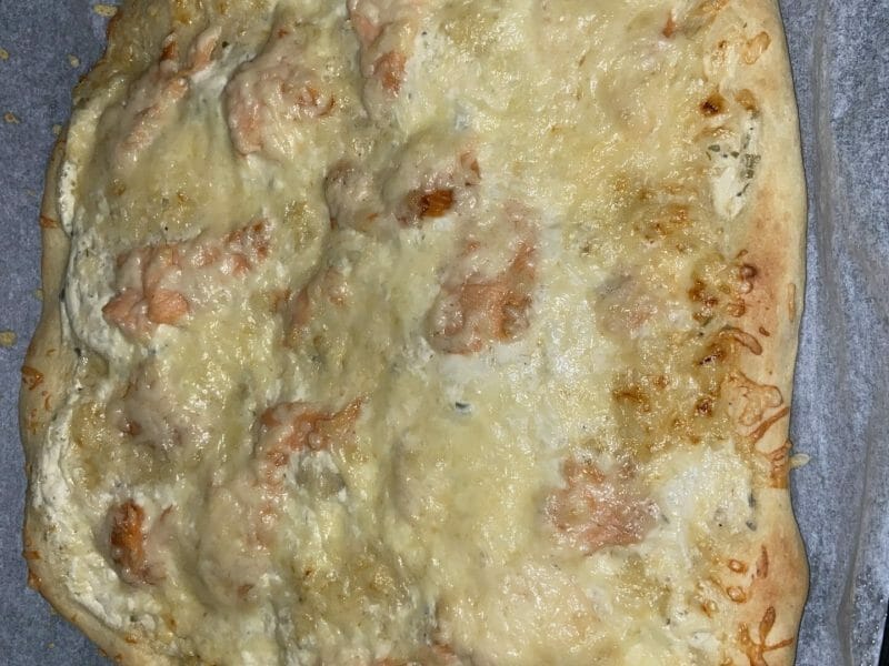 Cliquez pour zoomer ! Pizza au saumon et sauce kiri Thermomix par karen_7