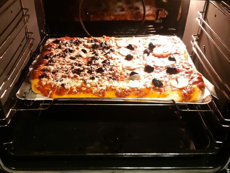 Cliquez pour zoomer ! Pizza au thon et aux olives Thermomix par ade35580