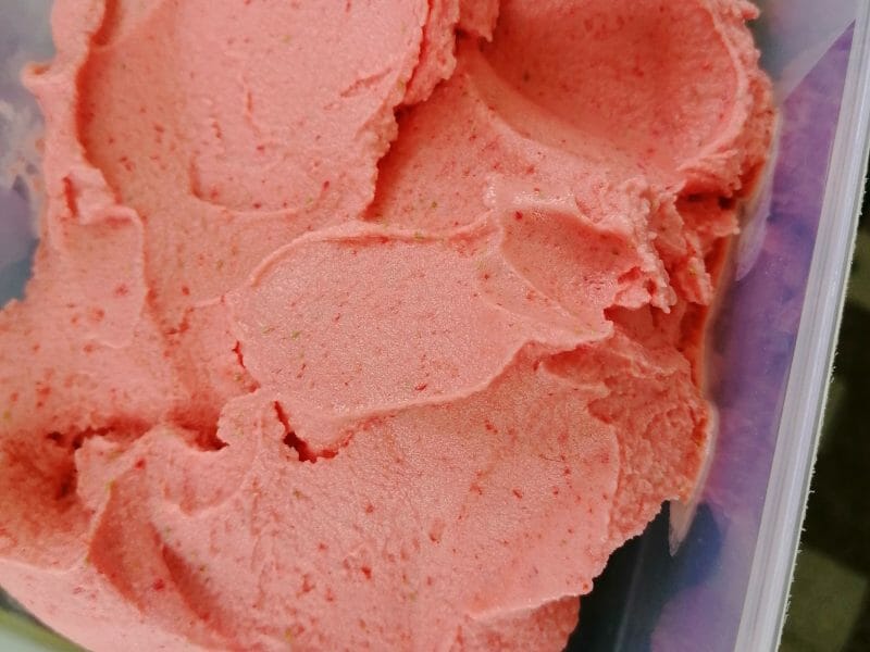 Cliquez pour zoomer ! Glace à la fraise Thermomix par juju_3