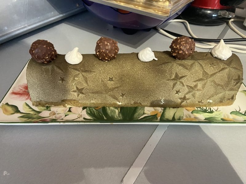 Cliquez pour zoomer ! Bûche vanille praliné Thermomix par frederique41
