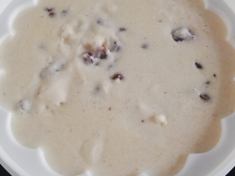 Cliquez pour zoomer ! Gâteau de semoule aux raisins secs Thermomix par betty83340