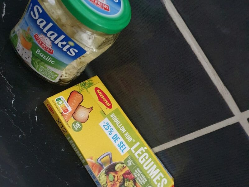 Cliquez pour zoomer ! Velouté de courgettes, petits pois et basilic Thermomix par kadrouchkaa