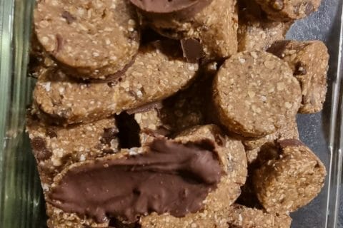 Cliquez pour zoomer ! Barres de céréales à l’avoine, noisettes, banane et chocolat Thermomix par marielaure44