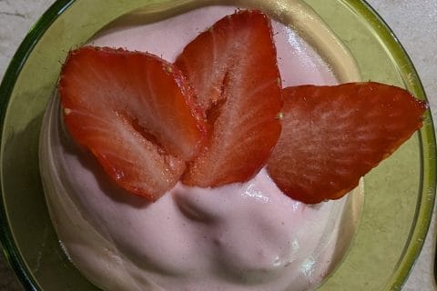 Cliquez pour zoomer ! Mousse de fraises Thermomix par lakike