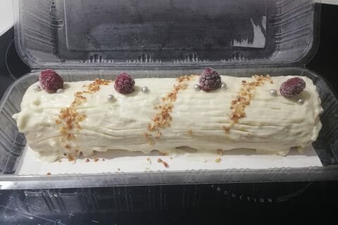 Cliquez pour zoomer ! Bûche de Noël framboises et chocolat blanc Thermomix par val_e
