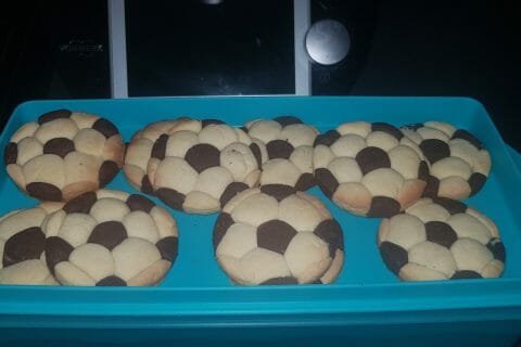 Cliquez pour zoomer ! Biscuits ballon de foot Thermomix par isanico84