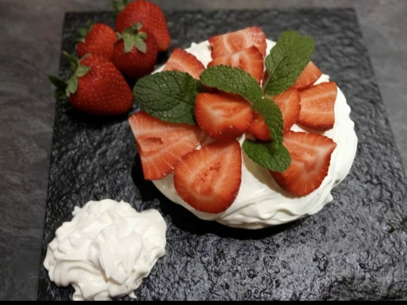 Cliquez pour zoomer ! Mini pavlova aux fraises Thermomix par Emeliine