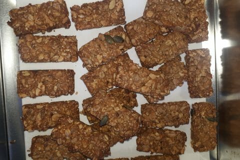 Cliquez pour zoomer ! Barres de céréales à l’avoine, noisettes, banane et chocolat Thermomix par kihm13