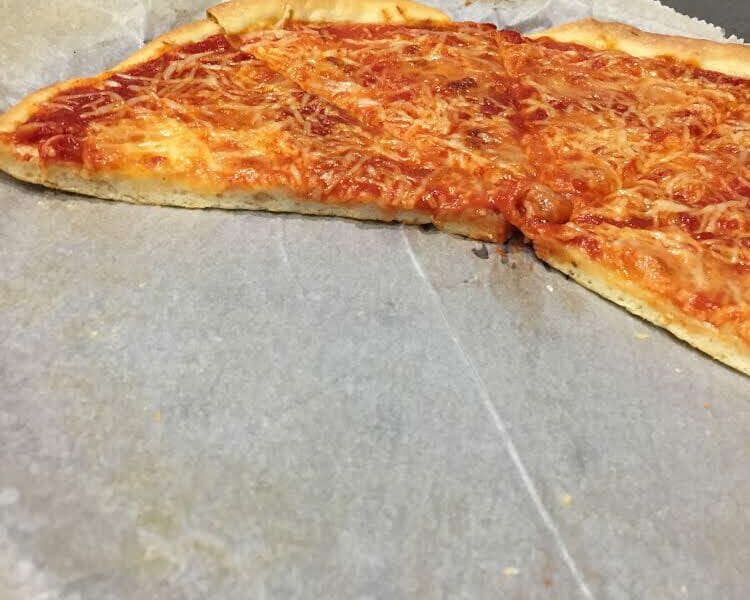 Cliquez pour zoomer ! Pizza au thon et aux olives Thermomix par amaria13