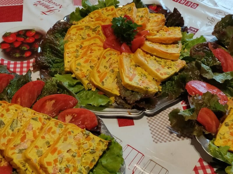 Cliquez pour zoomer ! Terrine de macédoine et surimi Thermomix par Omatruus