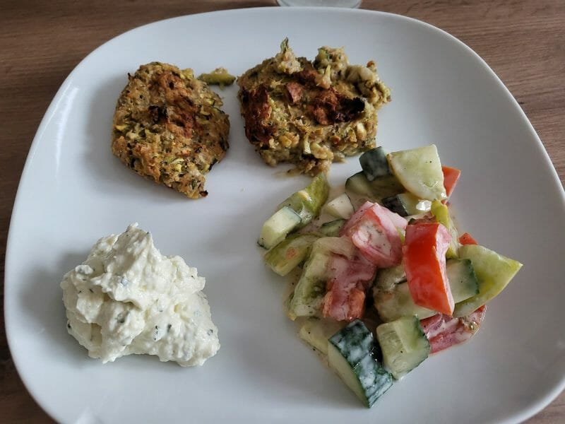 Cliquez pour zoomer ! Galettes de courgettes grecques Thermomix par deydey78