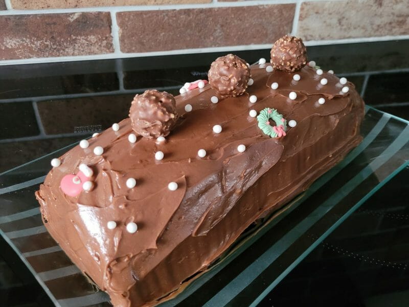 Cliquez pour zoomer ! Bûche Ferrero Rocher Thermomix par vanessa_1931