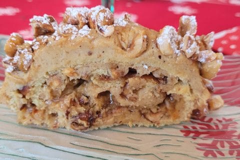 Cliquez pour zoomer ! Bûche pralinée aux éclats de noisettes caramélisés Thermomix par vanessa_1931