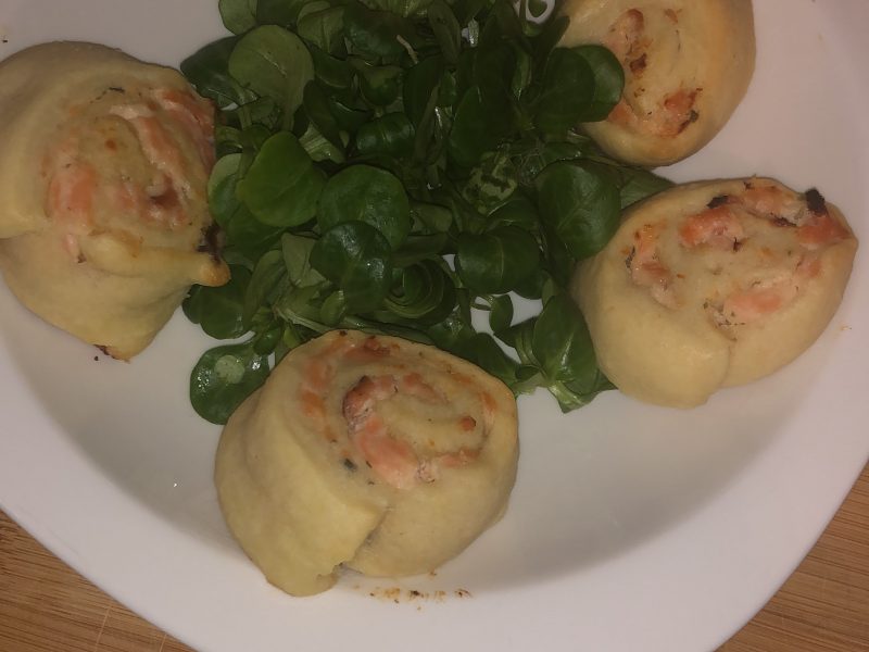 Cliquez pour zoomer ! Roulés feuilletés au saumon Thermomix par louu59